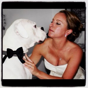 Kate Hudson & her boxer on her wedding day!